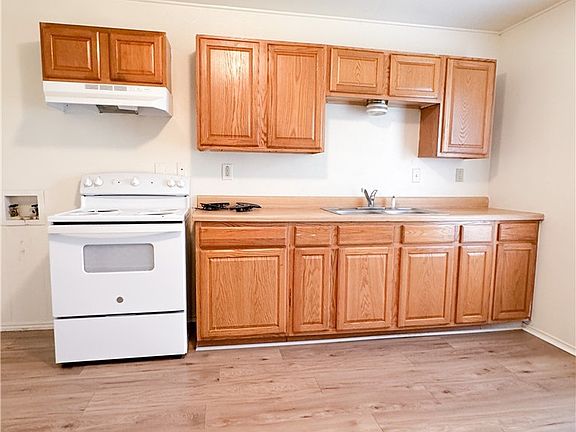 4th image of 511 W Hallmark Ave