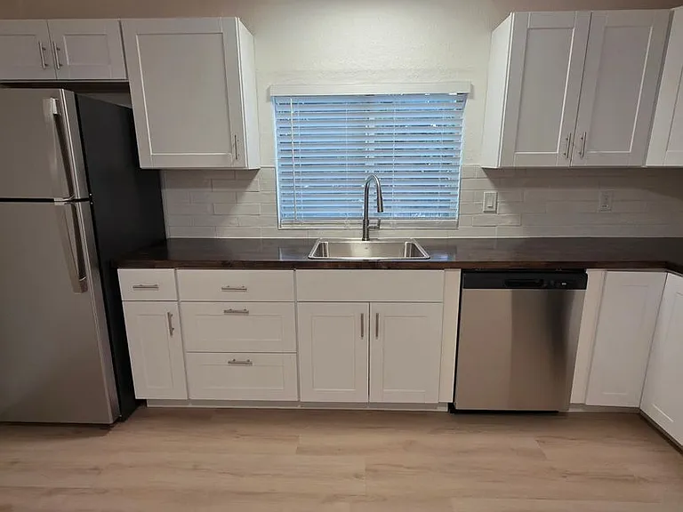 4072 Flower St — Photo 7