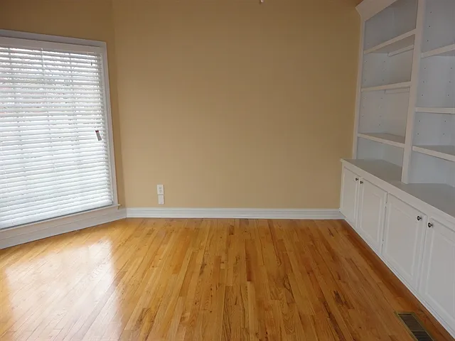 6415 Wenham Ct — Photo 6