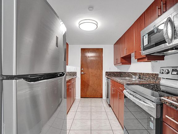4th image of 4405 N Ocean Dr APT 204