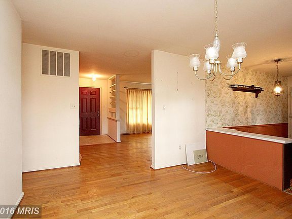 3rd image of 3804 Brooke Meadow Ln