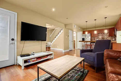 1101 Shoal Creek Blvd #10 Photo 1