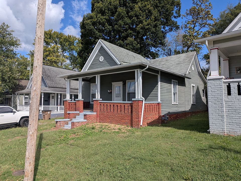 1st image of 1118 Alexander St