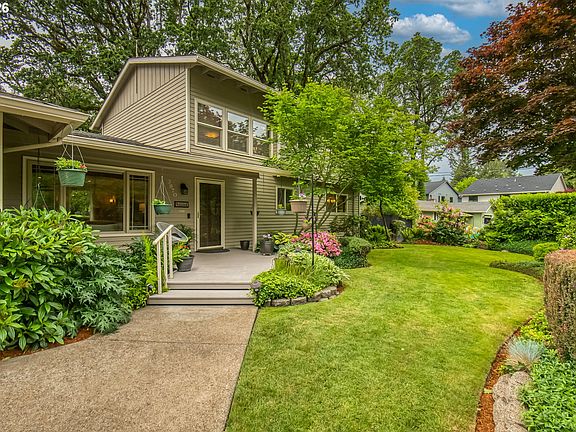 4th image of 3870 Ridgewood Way