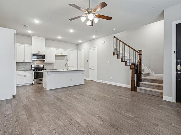 3rd image of 1553 Wittington Pl