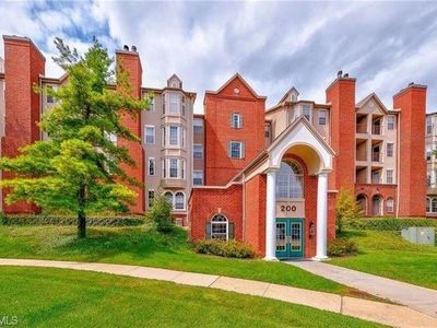 200 Fox Hollow Dr APT 208, Mayfield Heights, OH, 44124