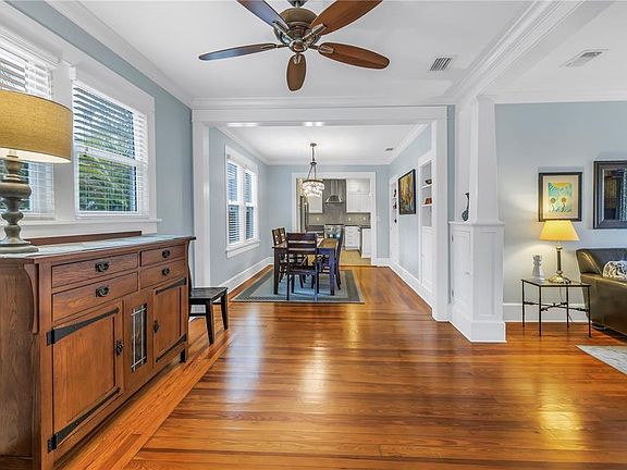 4th image of 436 12TH AVENUE NE