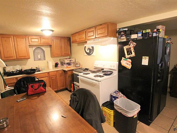 4th image of 1424 1/2 E Houston St Unit B