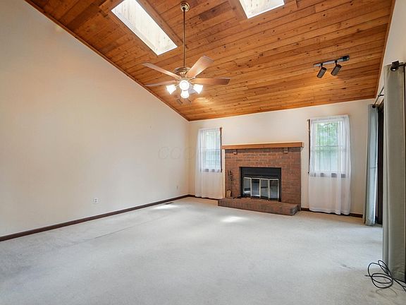 2nd image of 2876 Buxton Ln