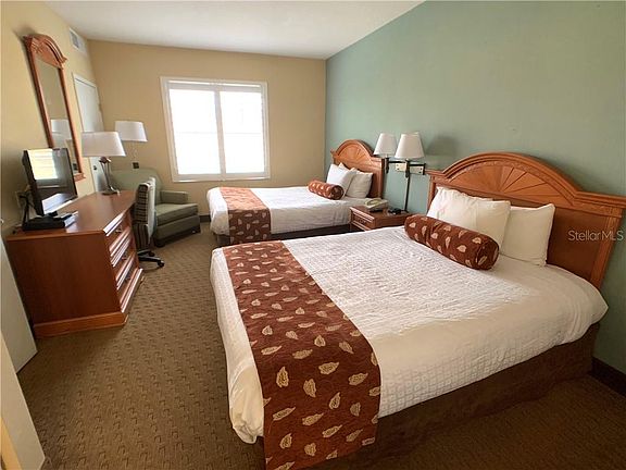 4th image of 7601 Canada Ave #411