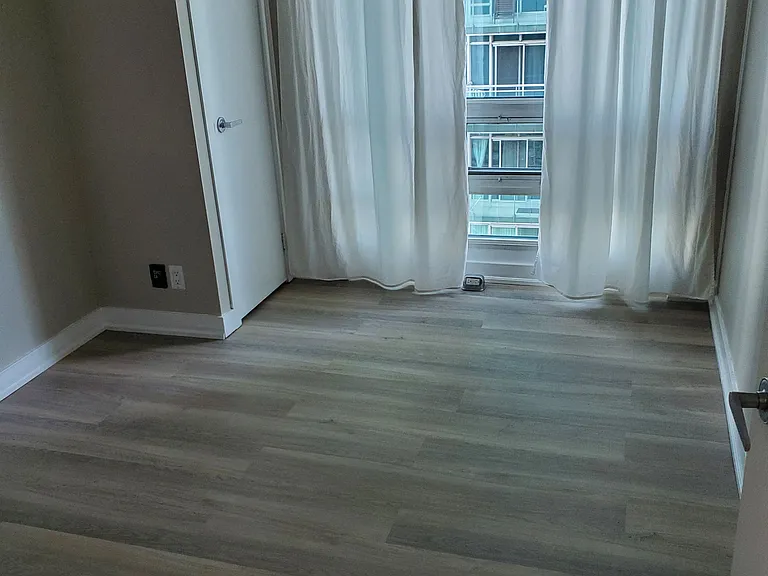 397 Front St W #1210 — Photo 23