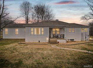 1085 Danby Rd, Festus, MO 63028