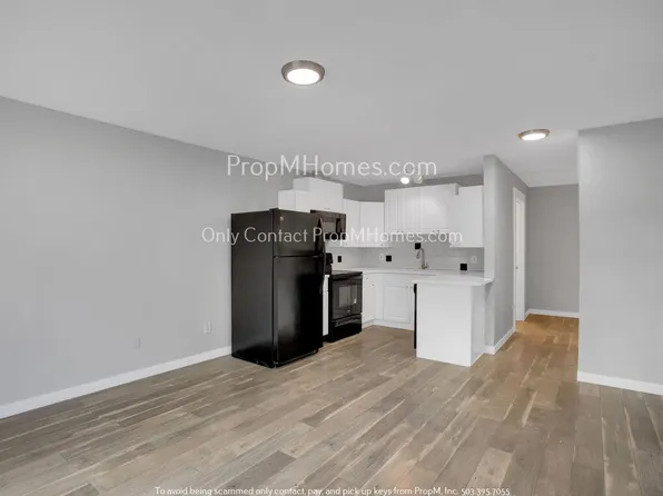 7307 SE 76th Ave #B, Portland, OR 97206