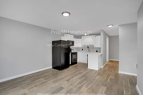 7307 SE 76th Ave #B Photo 1