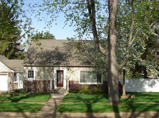 806 Lindbergh Ave, Stevens Point, WI 54481