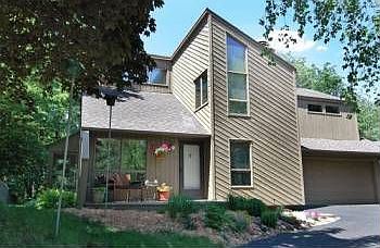 3rd image of 625 Hillwood Ct