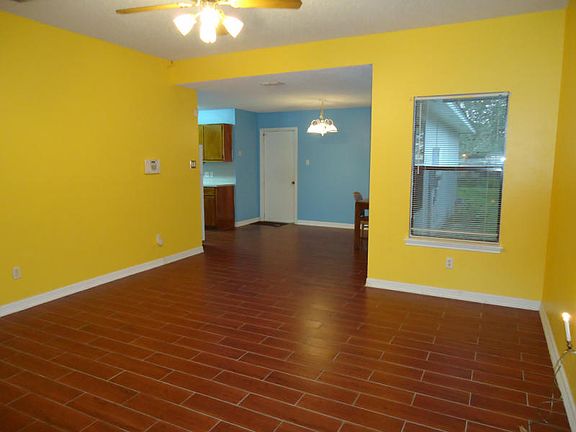 3rd image of 2070 Parkview Pl