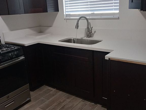 2nd image of 303 N Curiel St