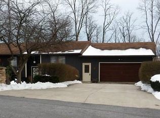 713 Beaumont Dr, Altoona, PA 16602