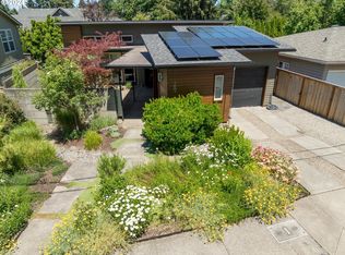 1261 Crenshaw Rd, Eugene, OR 97401