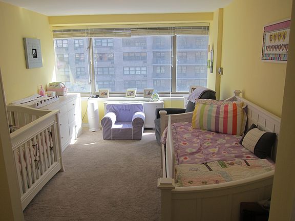 3rd image of 315 W 70th St APT 8B