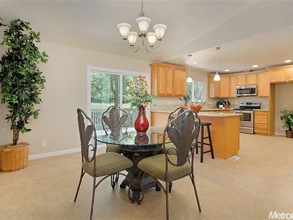 5th image of 2671 Royal Park Dr
