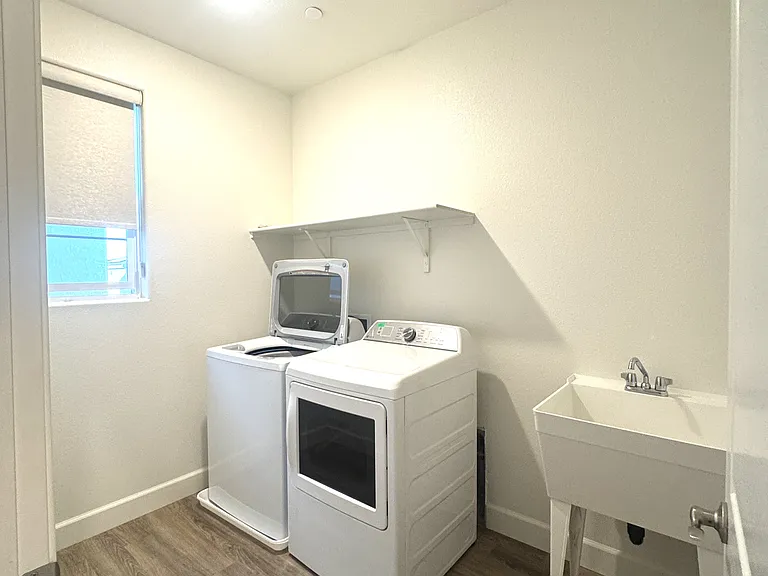 2121 Evening Star Cir — Photo 22