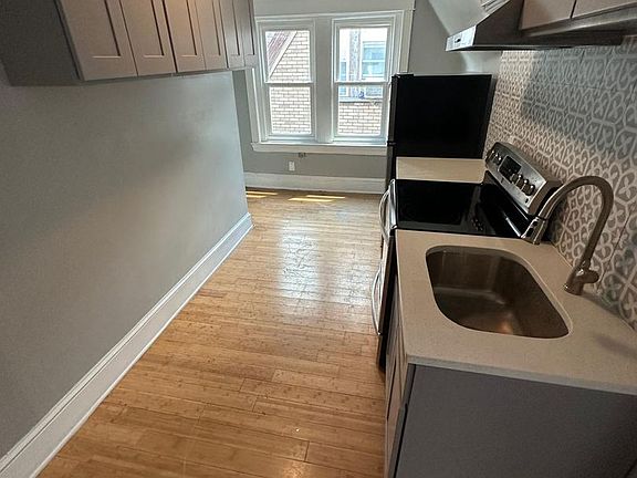 5th image of 1315 W Roosevelt Blvd Floor 3