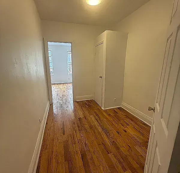 381 Sumpter St #3L — Photo 2