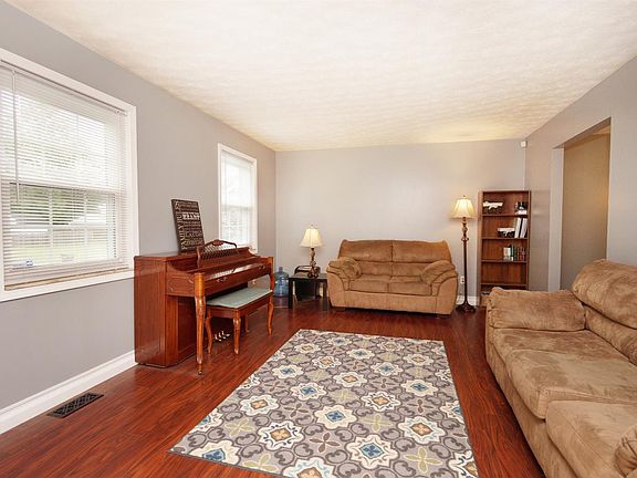5th image of 12156 Elkwood Dr