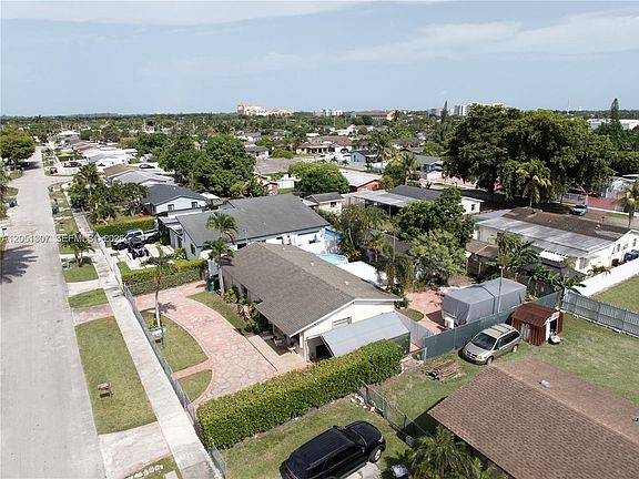 2nd image of 15340 SW 305th St