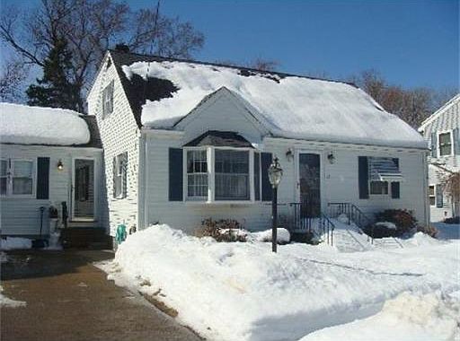 2nd image of 21 Dahlia Ave