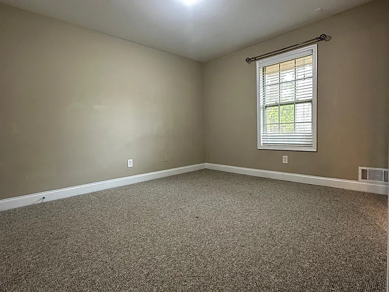 33 Villa Ct SE — Photo 17
