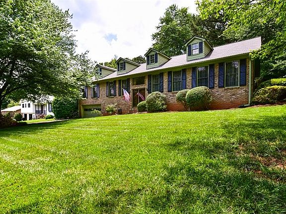 3rd image of 2957 Missy Dr