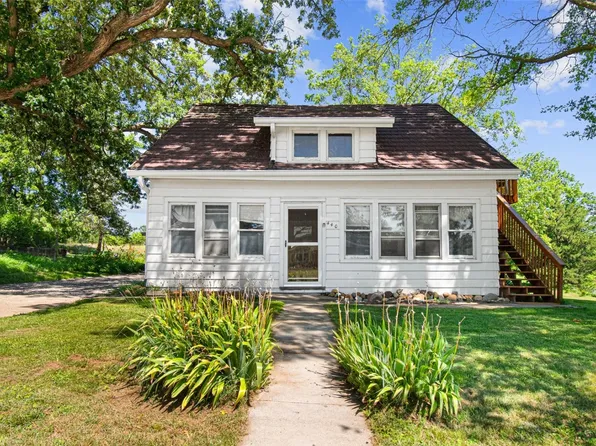 440 Roberts Ferry Rd, Tiffin, IA 52340