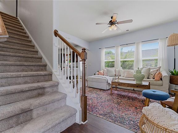 5th image of 17 High Point Way
