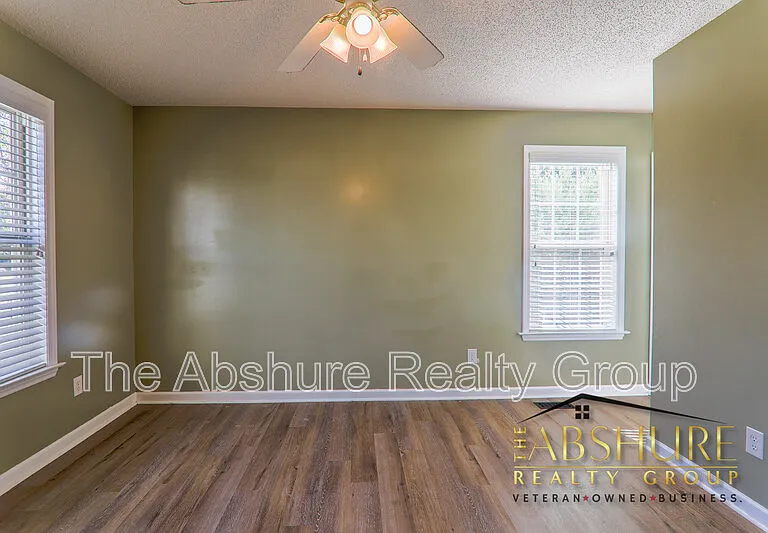 7604 Lilly Pond Ln — Photo 14