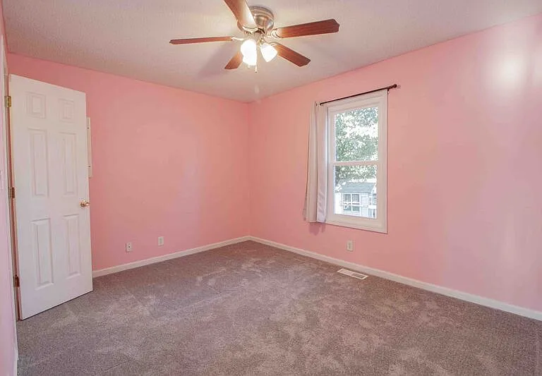 310 Congressman Dr — Photo 10