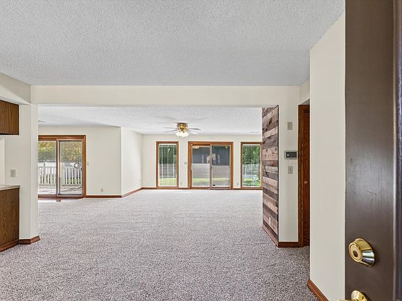 5th image of 304 Carrie Ave