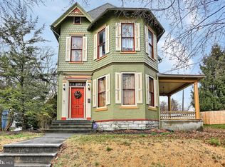 413 E Main St, Annville, PA 17003