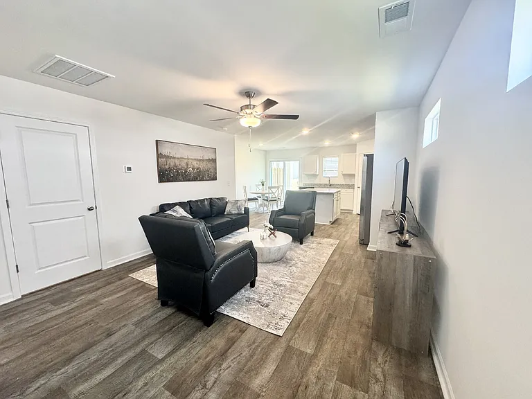 551 Seaborn Cir — Photo 7