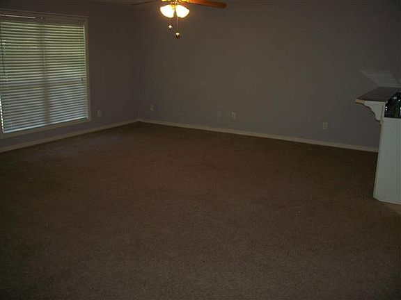 2nd image of 102B Richmond Trl NE