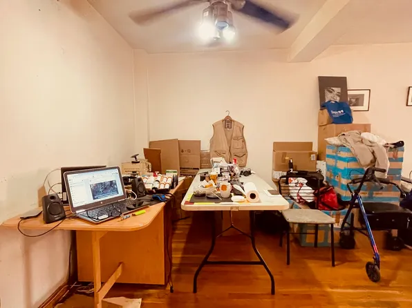 142-05 Roosevelt Avenue image 4 of 11