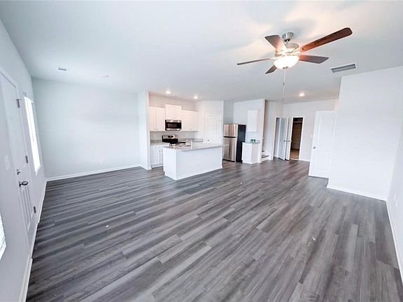 3rd image of 118 Brexley Dr