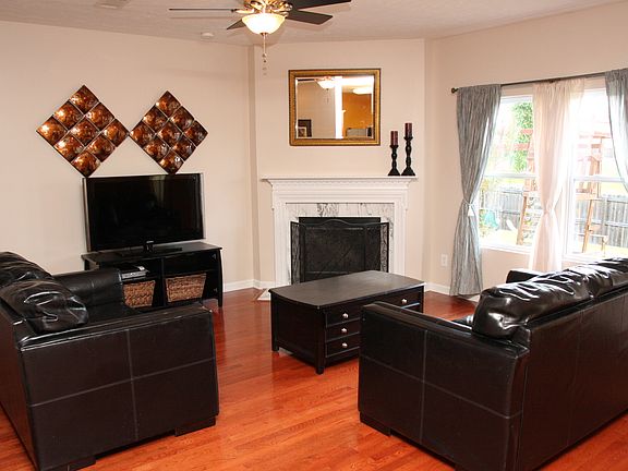 Living Rm with hdwd floors
