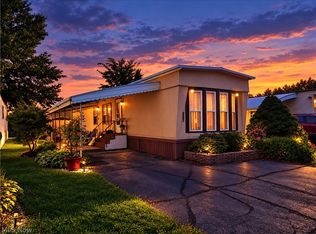 105 Virginia Ave, Elyria, OH 44035