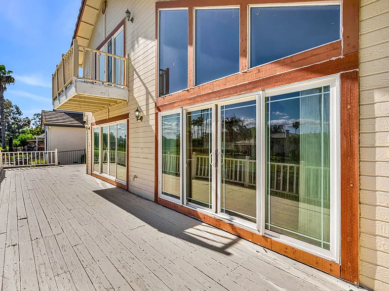 5650 Edgeview Dr — Photo 60