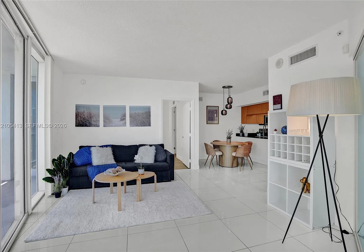 Opera Tower Condo — Photo 2