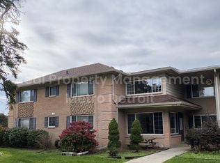 2375 Walton Blvd Unit 20, Rochester Hills, MI 48309