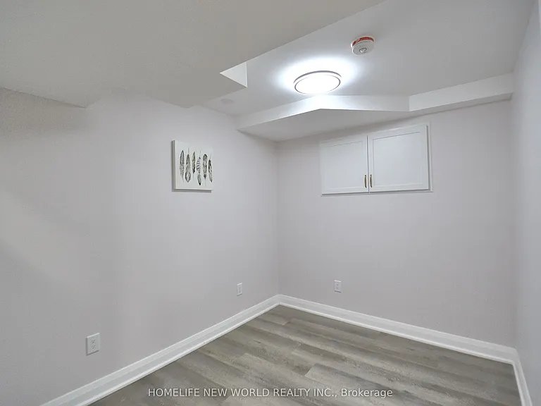 27 Nightingale St #LOWER — Photo 9